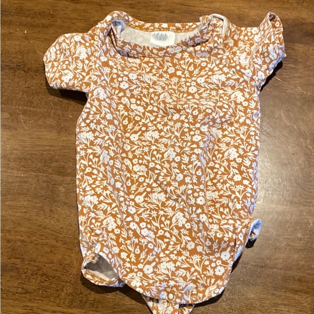 Mebie baby floral onesie